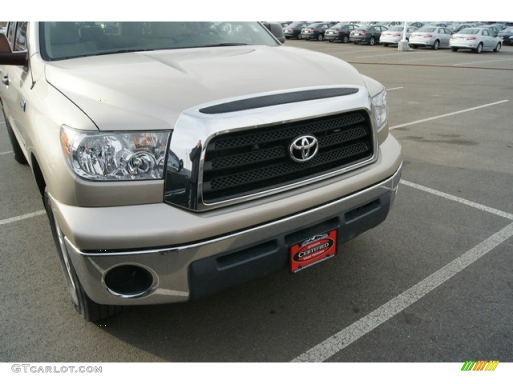 2008 Tundra SR5 CrewMax 4x4 - Desert Sand Mica / Beige photo #19