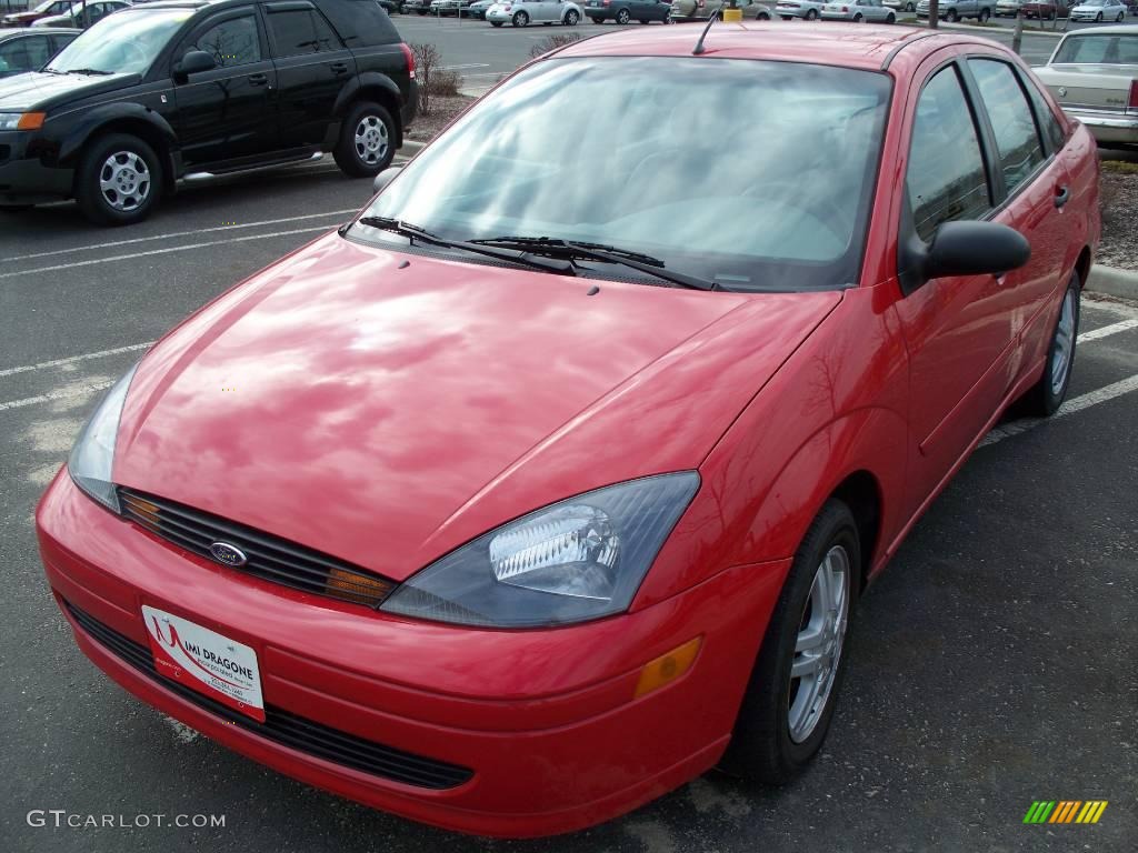 2004 Focus ZTS Sedan - Infra-Red / Medium Graphite photo #1