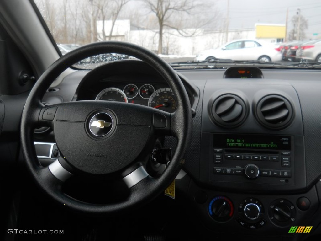 2010 Aveo LT Sedan - Medium Gray / Charcoal photo #4
