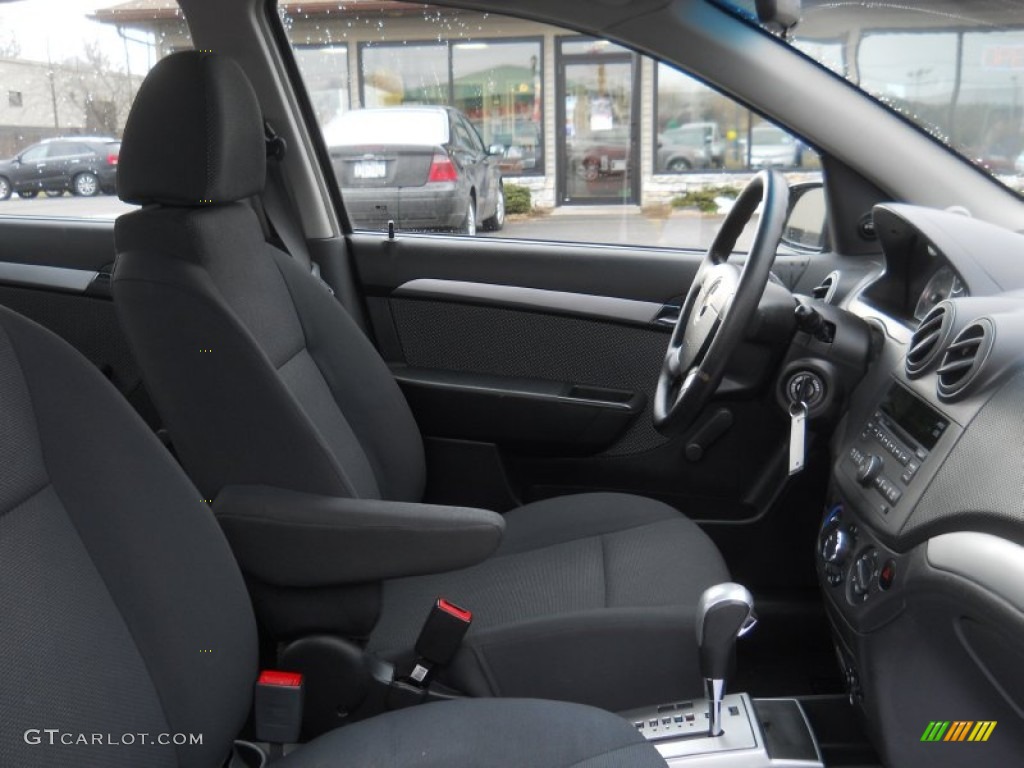 2010 Aveo LT Sedan - Medium Gray / Charcoal photo #7