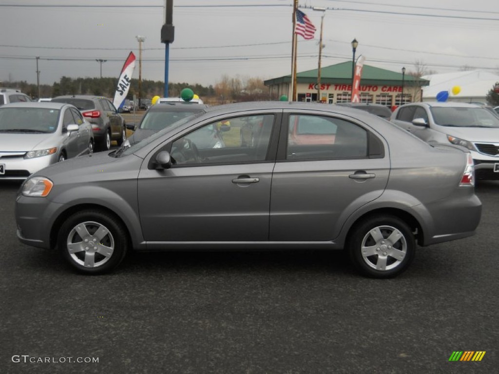 2010 Aveo LT Sedan - Medium Gray / Charcoal photo #10