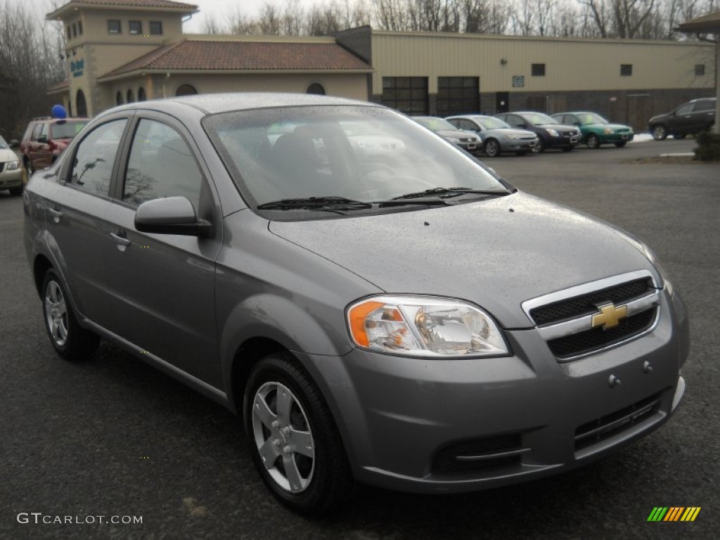 2010 Aveo LT Sedan - Medium Gray / Charcoal photo #13