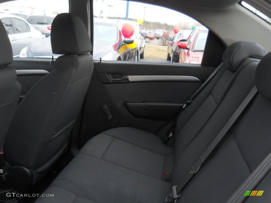 2010 Aveo LT Sedan - Medium Gray / Charcoal photo #17