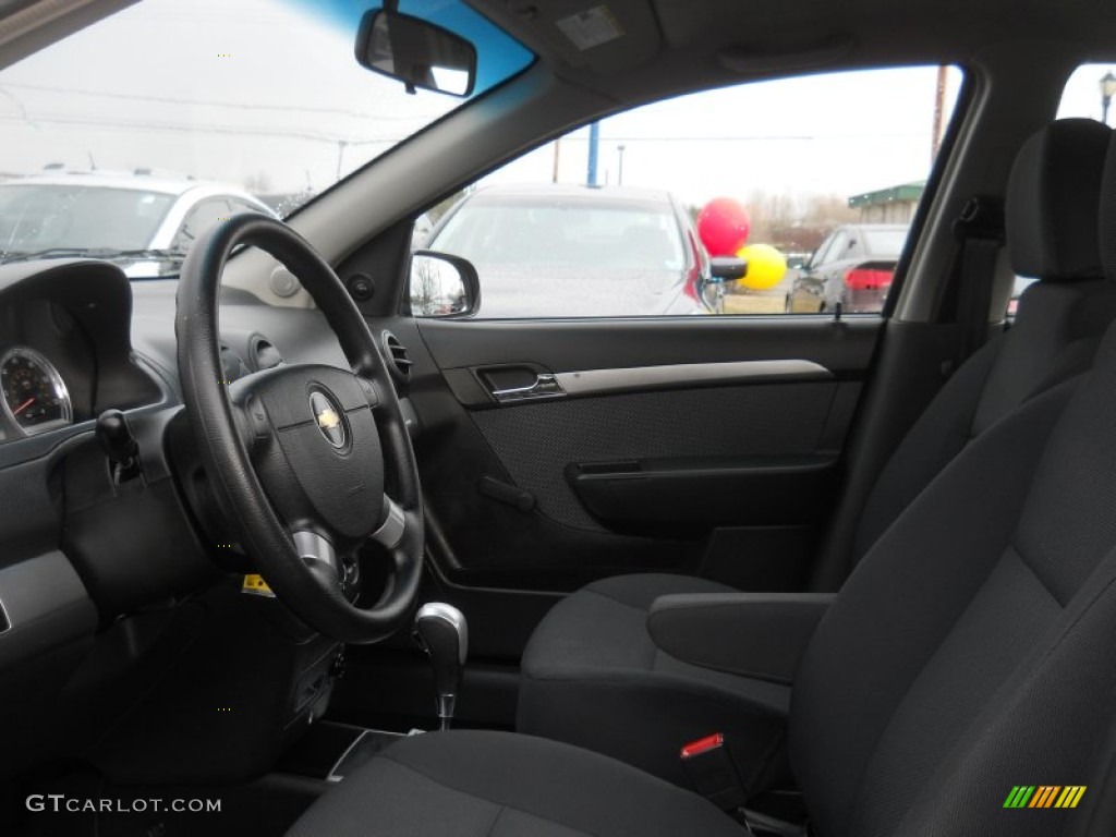 2010 Aveo LT Sedan - Medium Gray / Charcoal photo #18