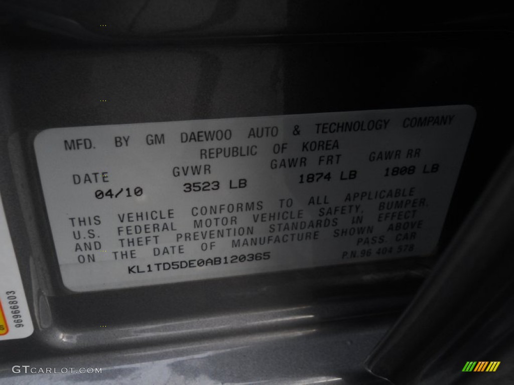 2010 Aveo LT Sedan - Medium Gray / Charcoal photo #19