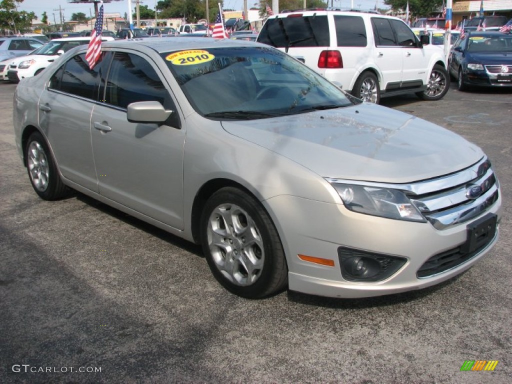 2010 Fusion SE - Smokestone Metallic / Camel photo #7