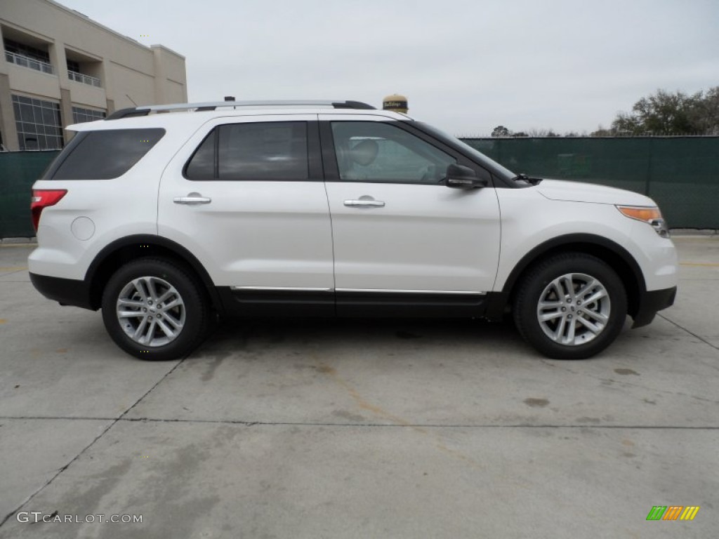 2012 Explorer XLT - White Platinum Tri-Coat / Medium Light Stone photo #2