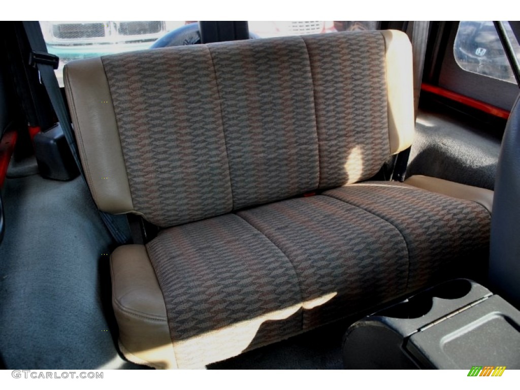 1998 Wrangler SE 4x4 - Flame Red / Gray photo #12