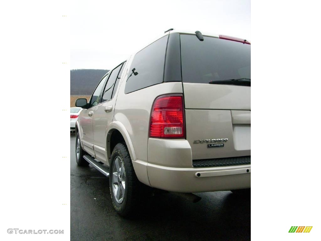2005 Explorer Limited 4x4 - Ivory Parchment Tri Coat / Medium Parchment photo #13