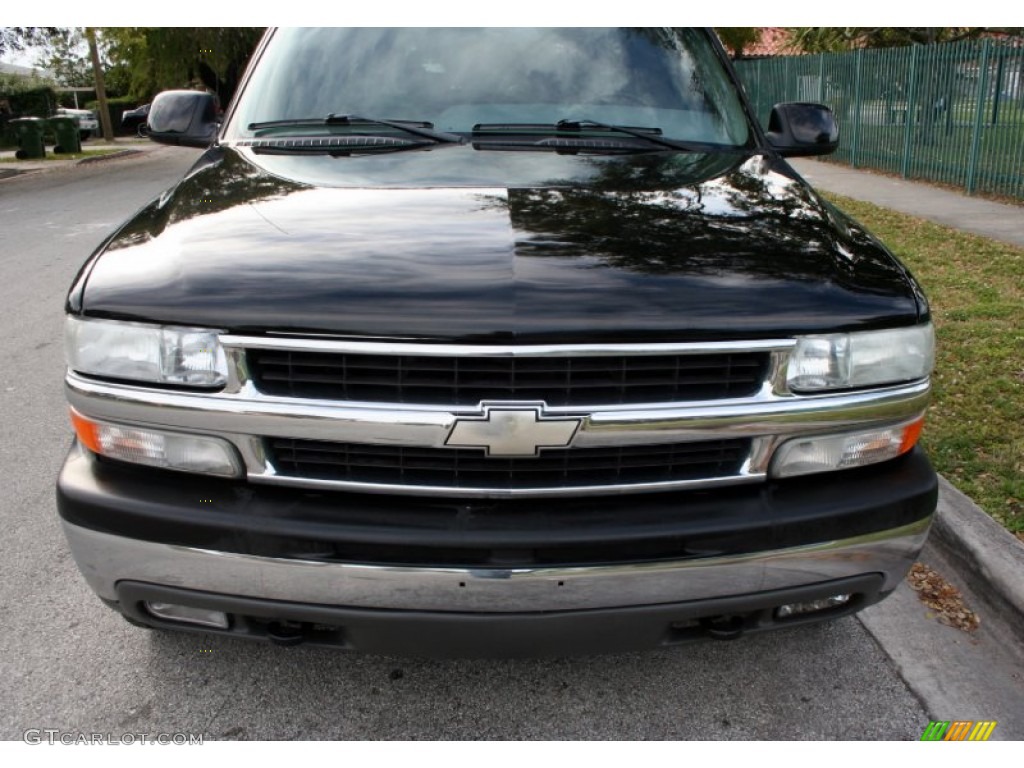2002 Suburban 2500 LT 4x4 - Onyx Black / Medium Gray/Neutral photo #17