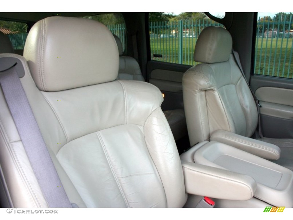 2002 Suburban 2500 LT 4x4 - Onyx Black / Medium Gray/Neutral photo #43