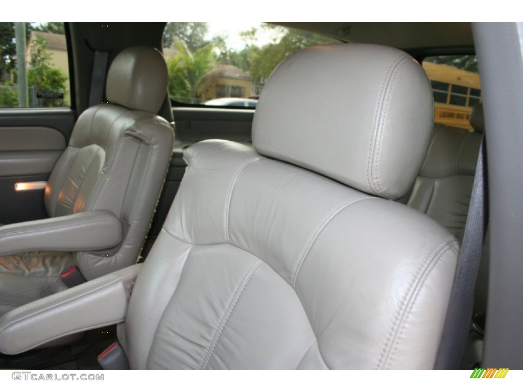 2002 Suburban 2500 LT 4x4 - Onyx Black / Medium Gray/Neutral photo #48