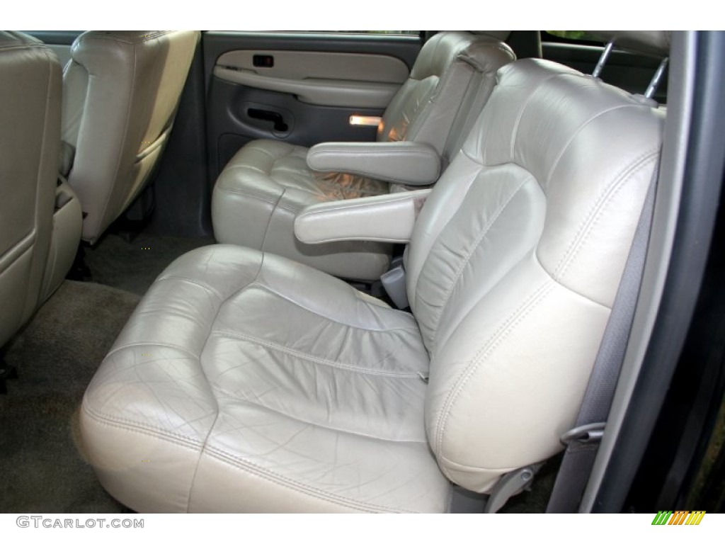 2002 Suburban 2500 LT 4x4 - Onyx Black / Medium Gray/Neutral photo #49
