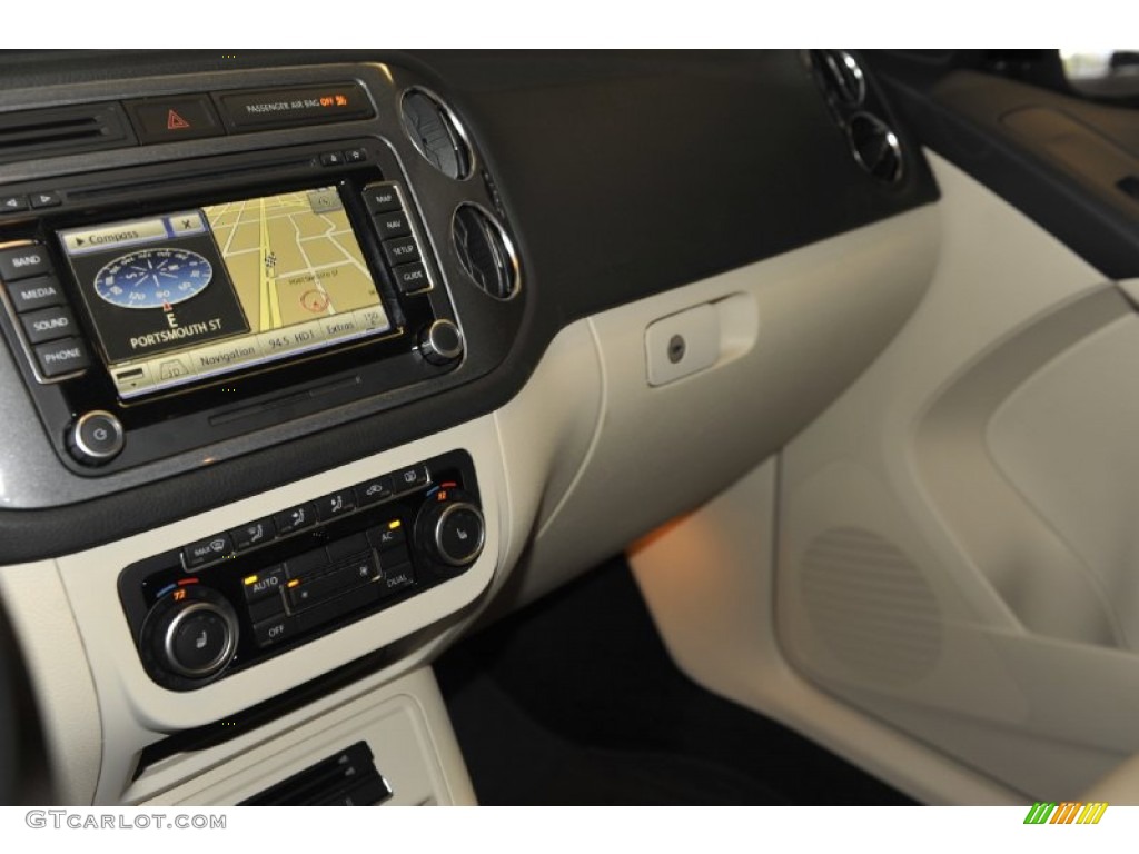 2012 Tiguan SEL - Deep Black Metallic / Beige photo #13