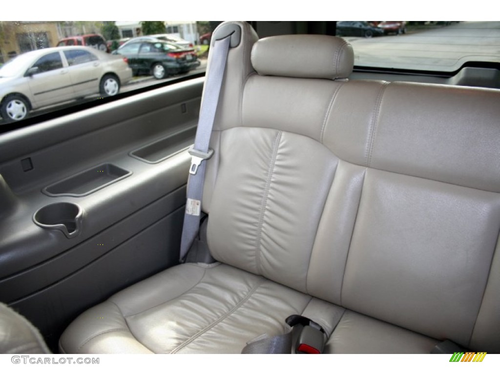 2002 Suburban 2500 LT 4x4 - Onyx Black / Medium Gray/Neutral photo #52
