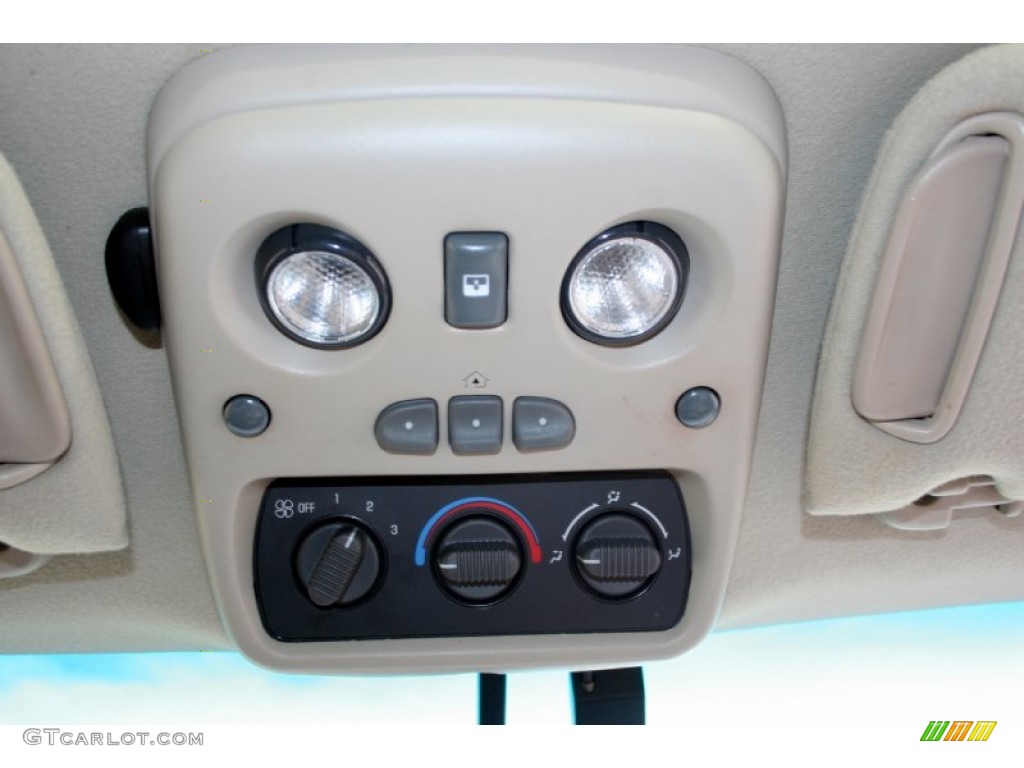 2002 Suburban 2500 LT 4x4 - Onyx Black / Medium Gray/Neutral photo #55