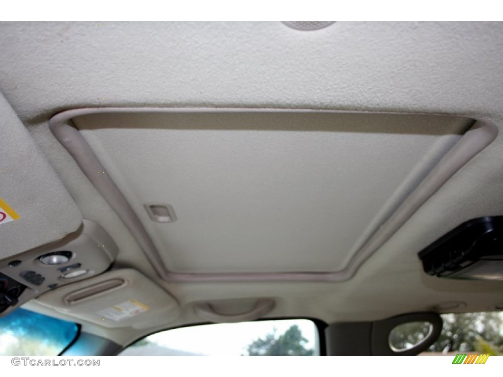 2002 Suburban 2500 LT 4x4 - Onyx Black / Medium Gray/Neutral photo #58