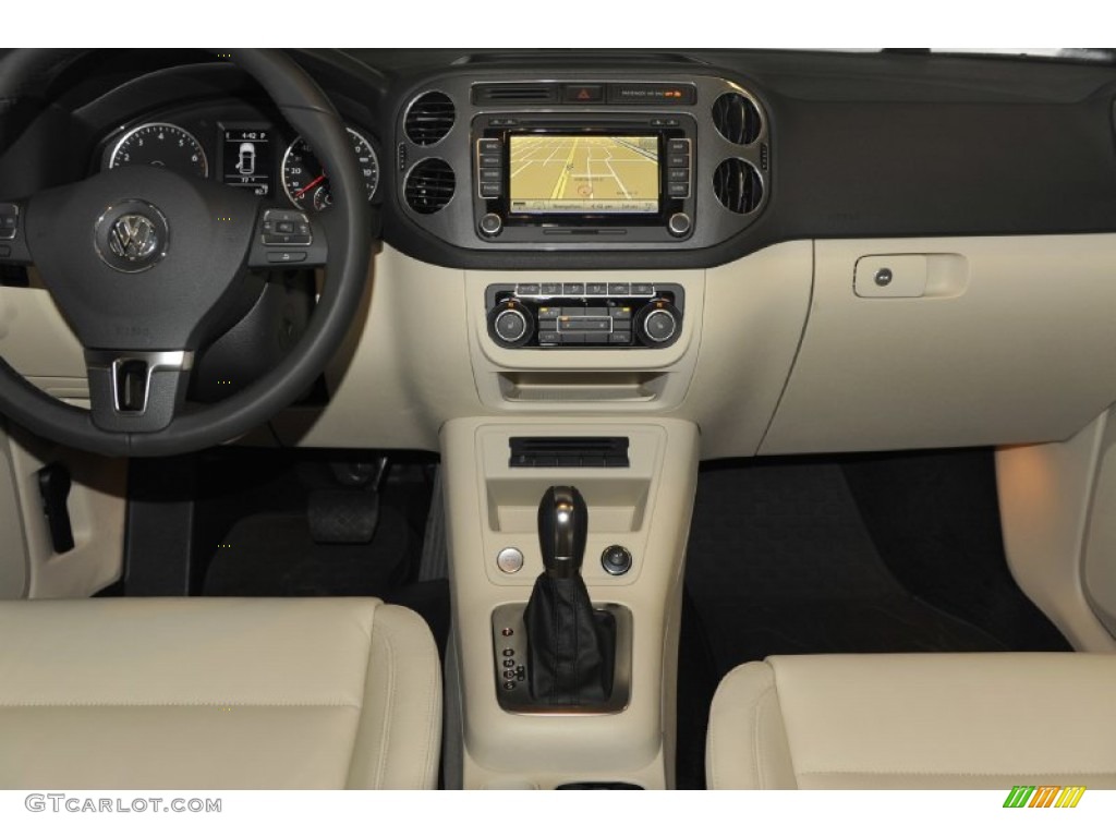 2012 Tiguan SEL - Deep Black Metallic / Beige photo #24