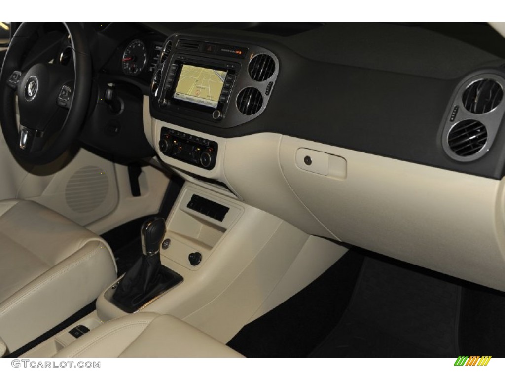 2012 Tiguan SEL - Deep Black Metallic / Beige photo #30