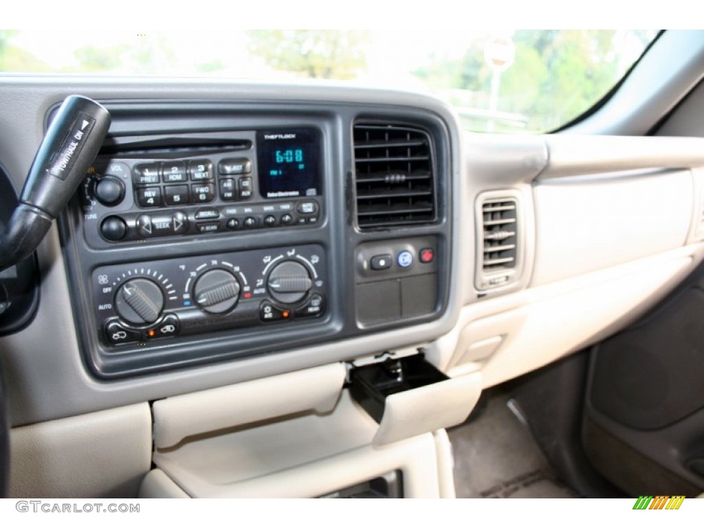 2002 Suburban 2500 LT 4x4 - Onyx Black / Medium Gray/Neutral photo #69
