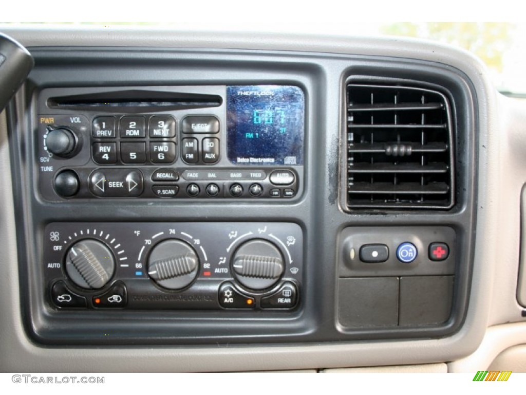 2002 Suburban 2500 LT 4x4 - Onyx Black / Medium Gray/Neutral photo #71