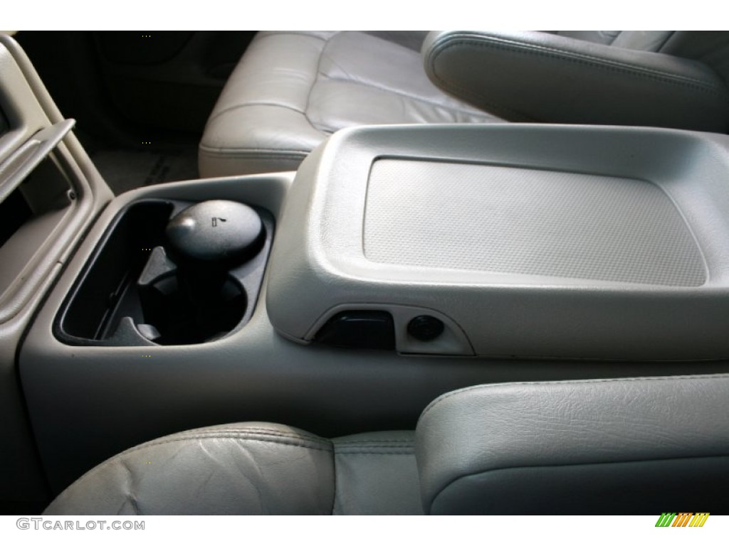 2002 Suburban 2500 LT 4x4 - Onyx Black / Medium Gray/Neutral photo #75