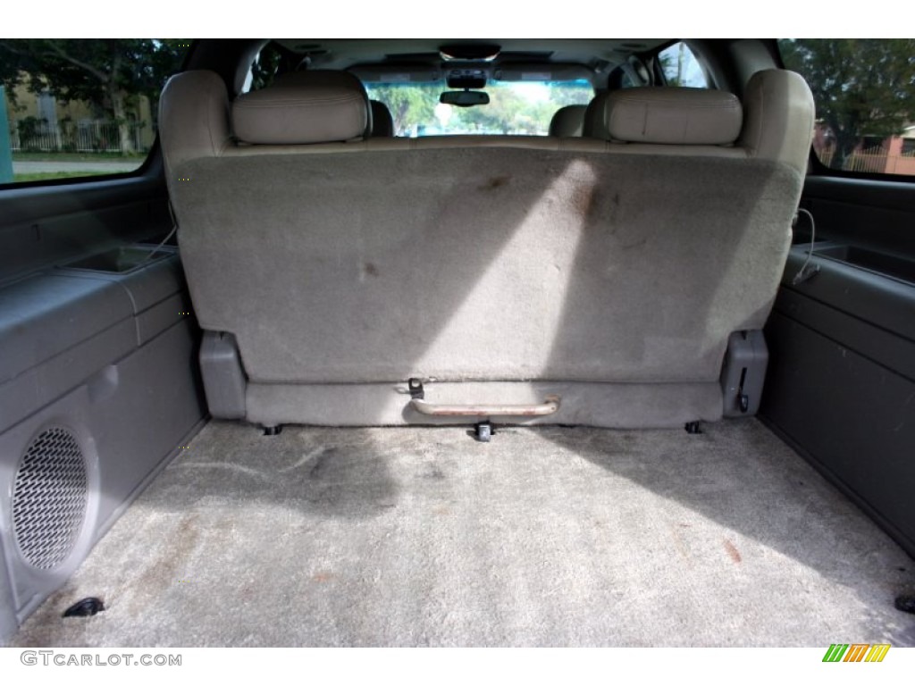 2002 Suburban 2500 LT 4x4 - Onyx Black / Medium Gray/Neutral photo #77