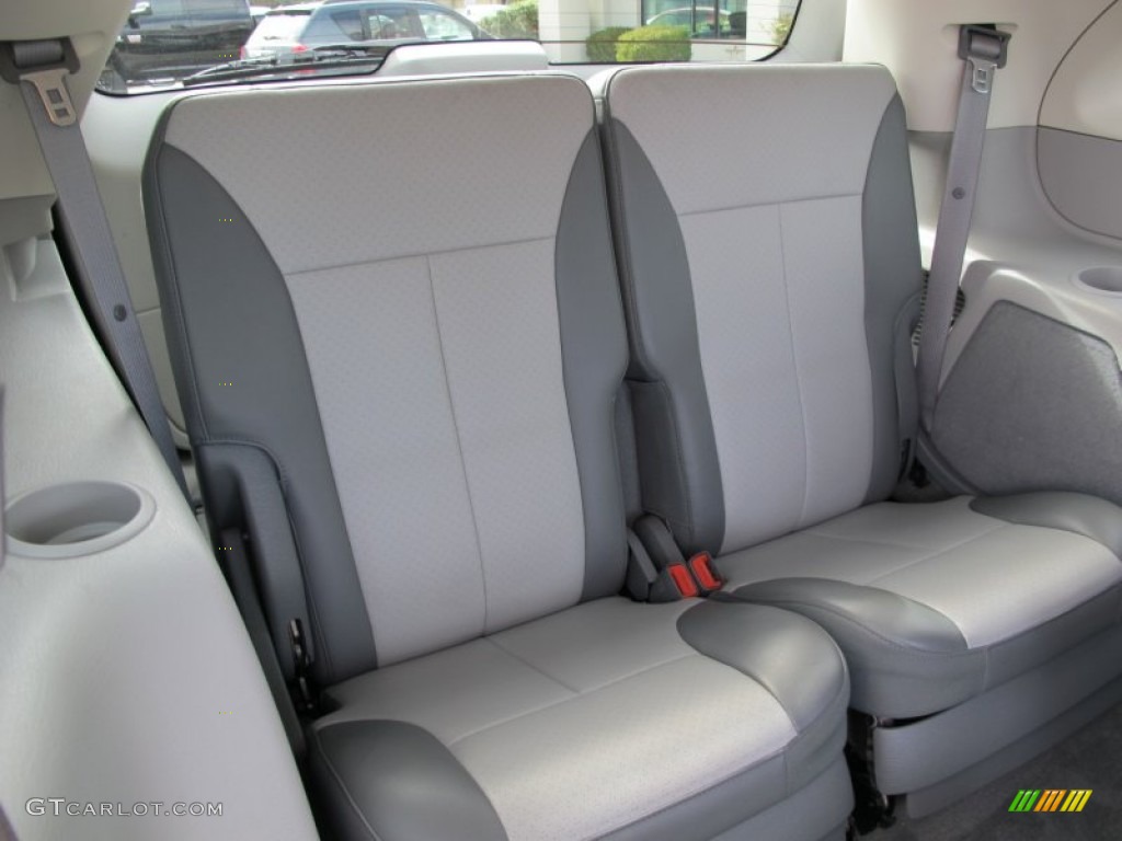 2008 Chrysler Pacifica Touring Signature Series Interior Color Photos