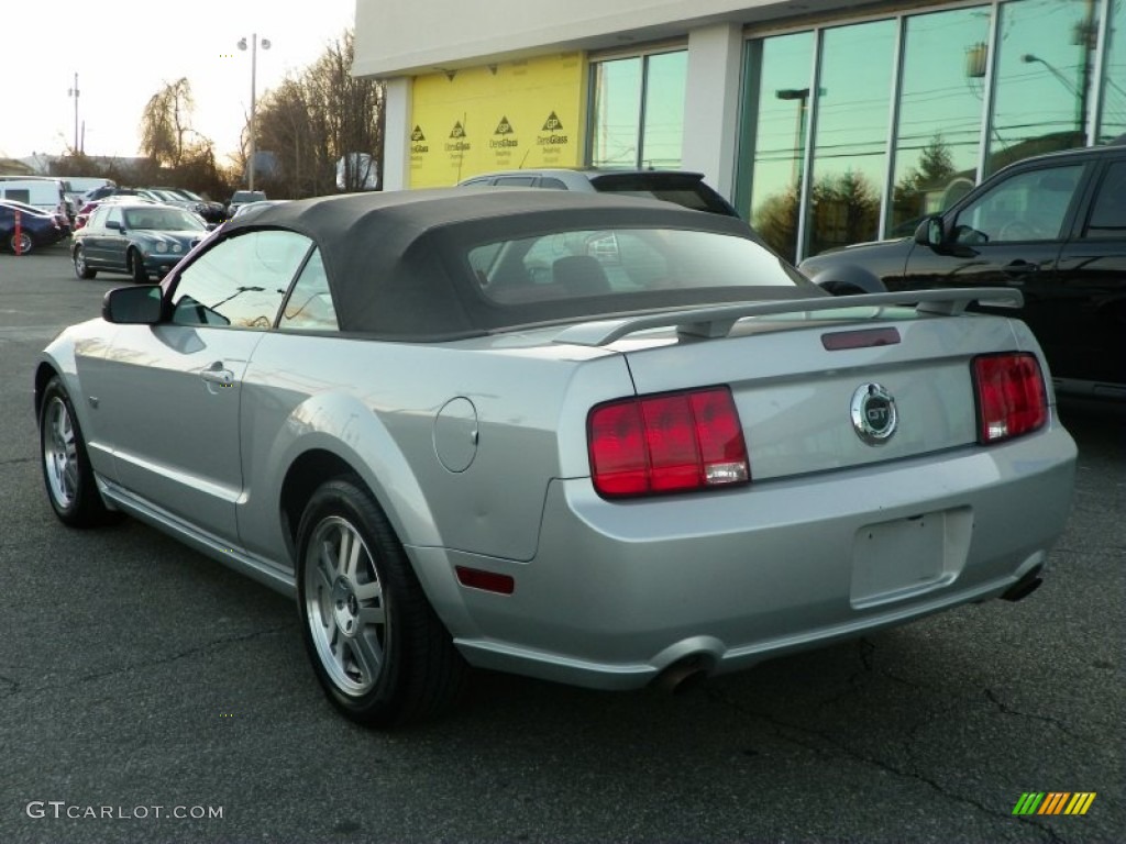 2006 Mustang GT Premium Convertible - Satin Silver Metallic / Red/Dark Charcoal photo #14