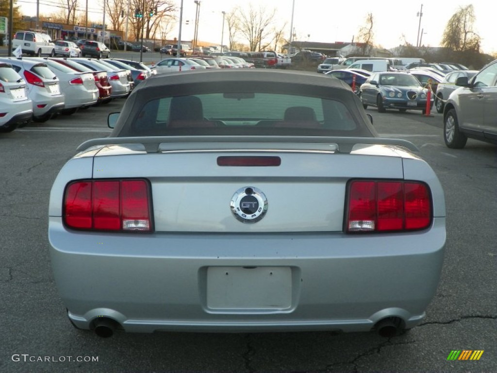 2006 Mustang GT Premium Convertible - Satin Silver Metallic / Red/Dark Charcoal photo #15
