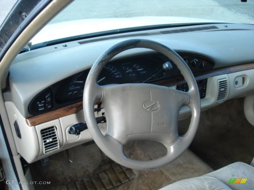 1997 Eighty-Eight LS - Bright White / Beige photo #8