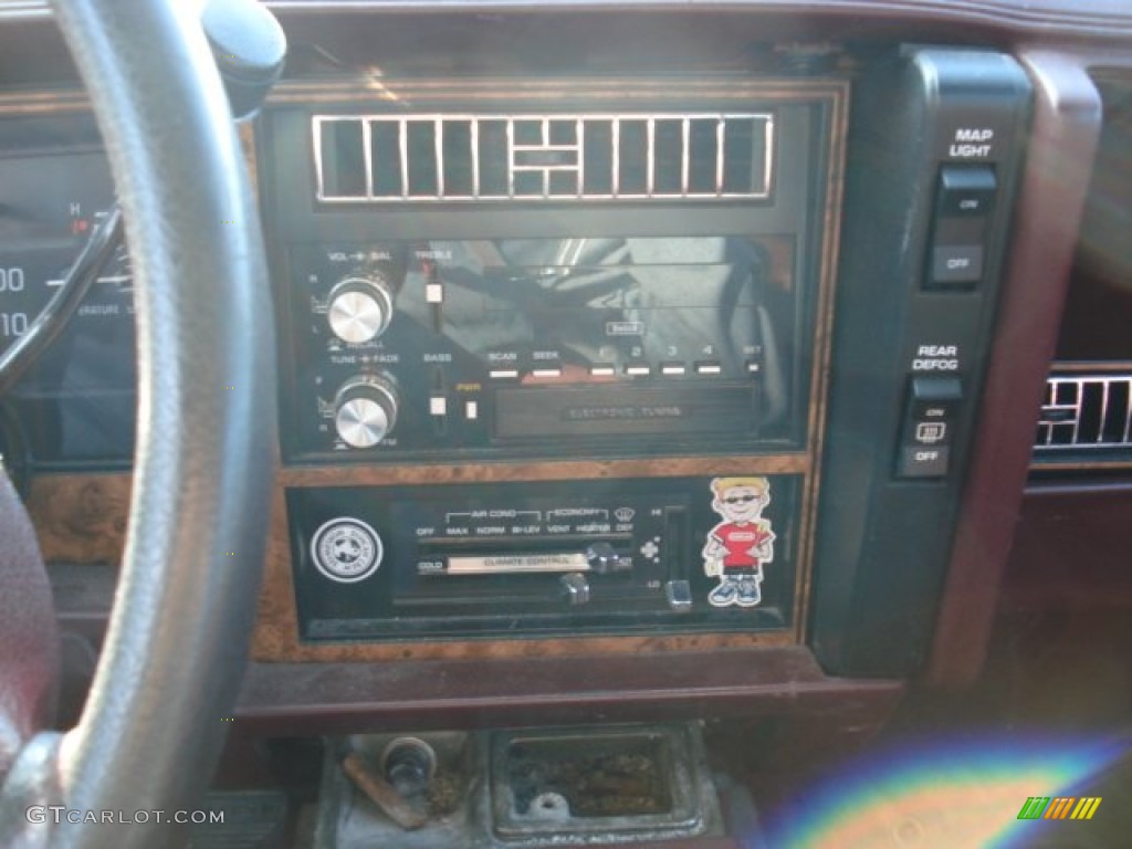 1994 Buick Century Special Sedan Controls Photo #61191553