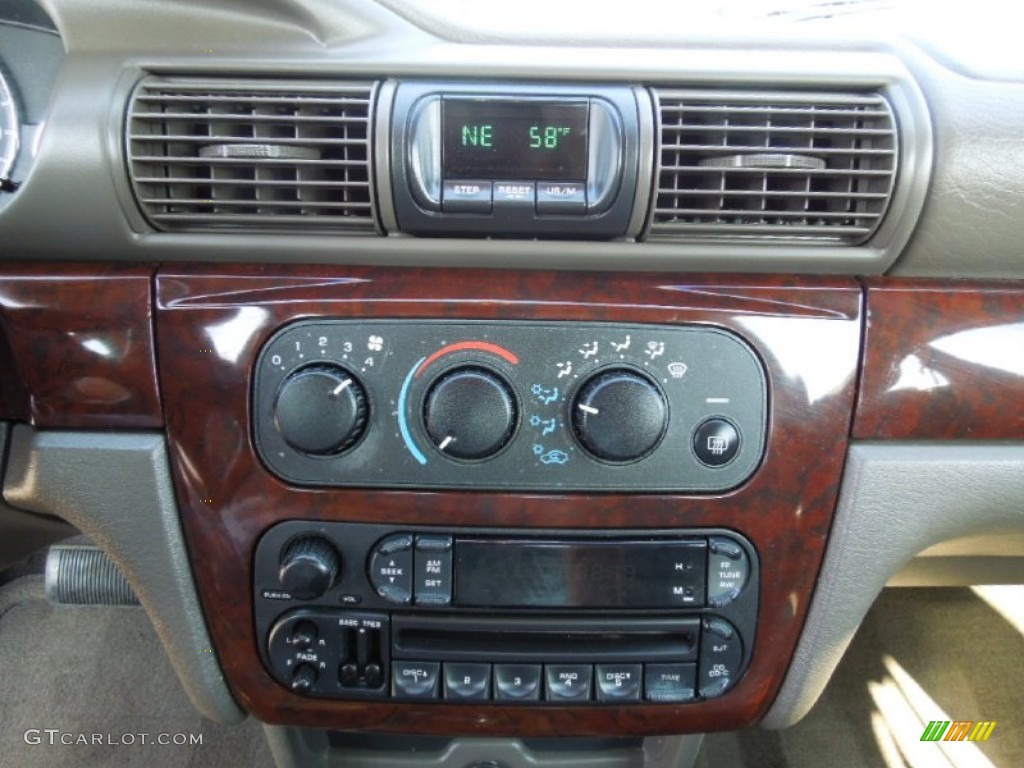 2001 Chrysler Sebring LXi Sedan Controls Photo #61193297