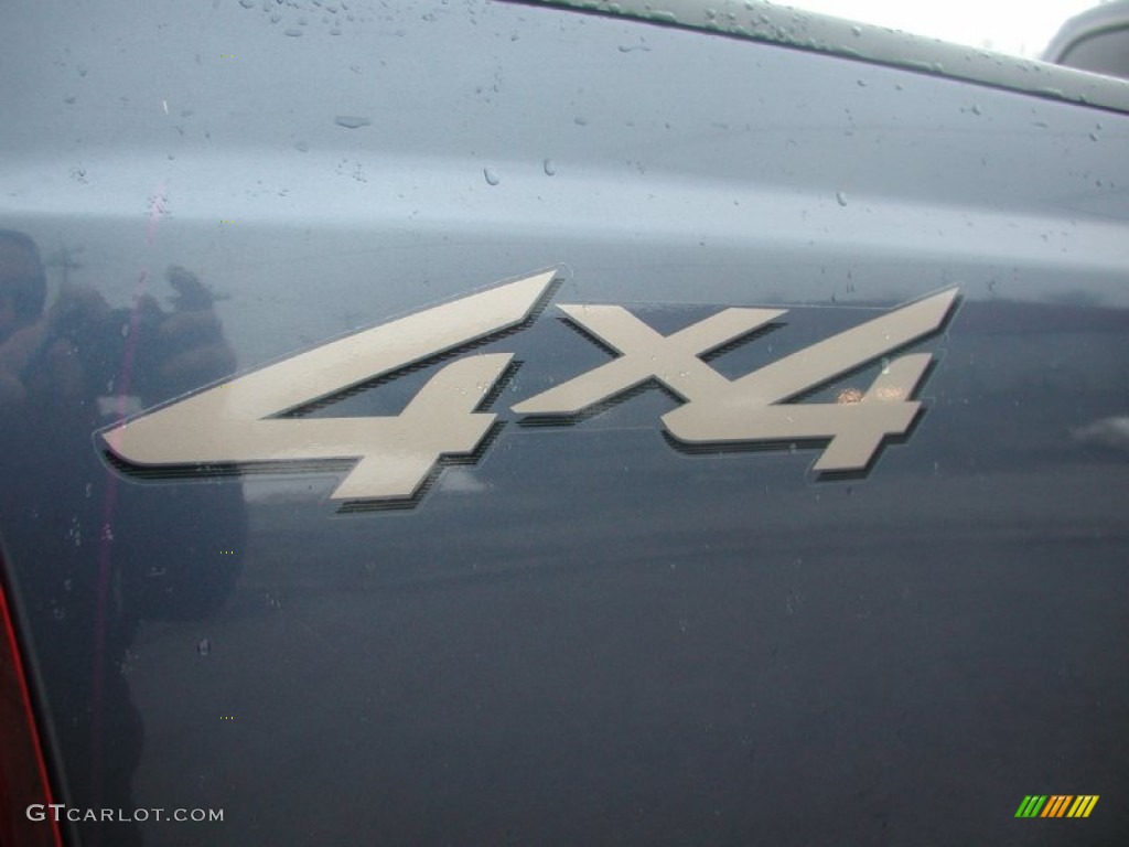 2004 F350 Super Duty XLT Regular Cab 4x4 - Medium Wedgewood Blue Metallic / Medium Parchment photo #32