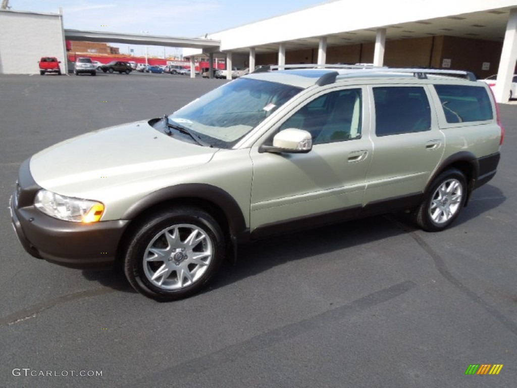 Willow Green Metallic Volvo XC70