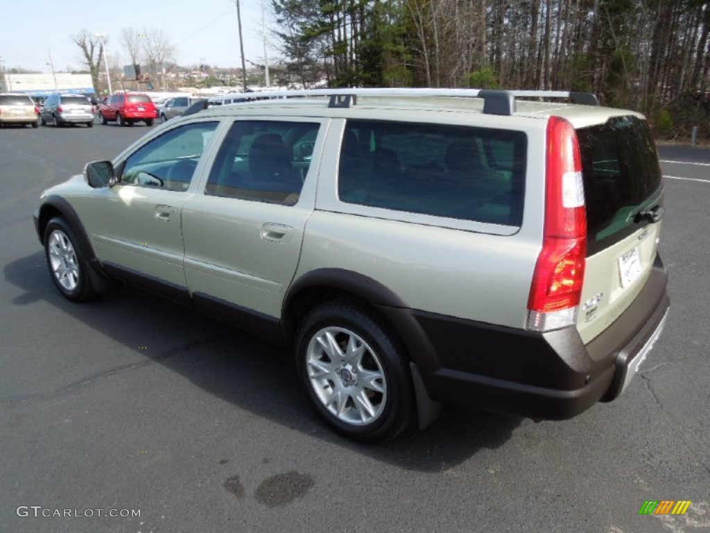 2007 XC70 AWD Cross Country - Willow Green Metallic / Taupe photo #3