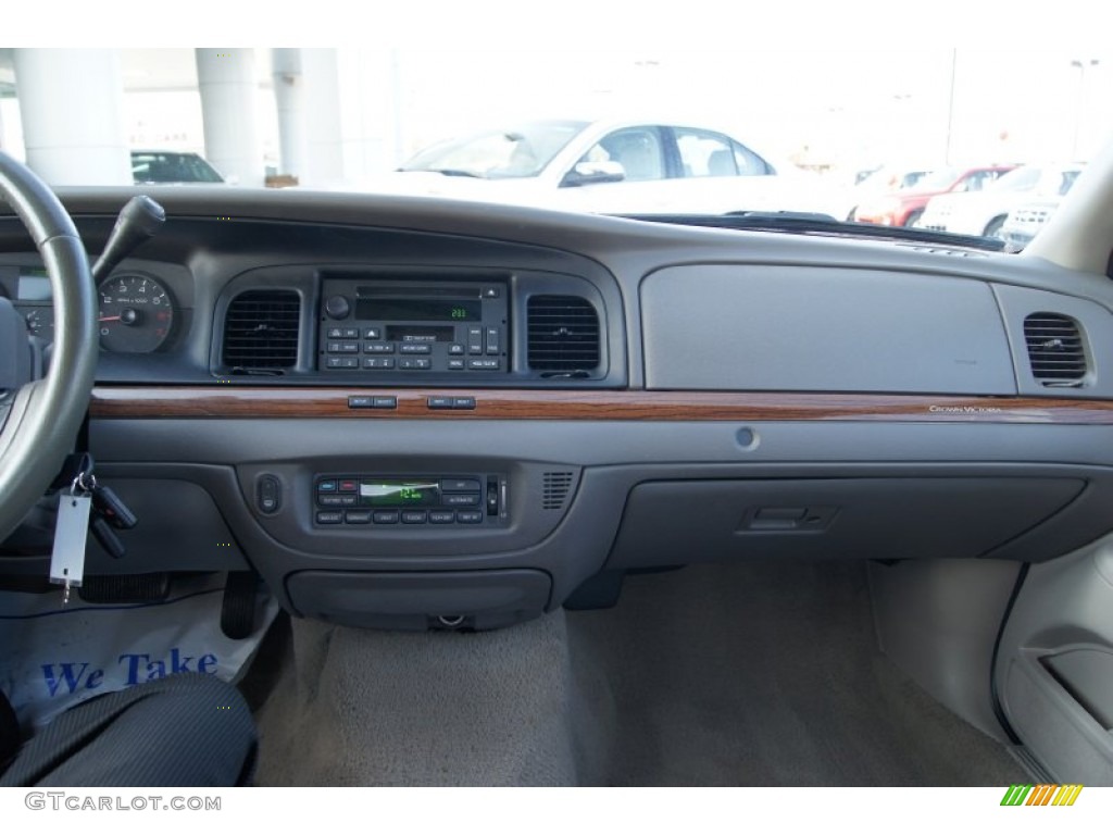 2006 Crown Victoria LX - Tungsten Metallic / Medium Light Stone photo #30
