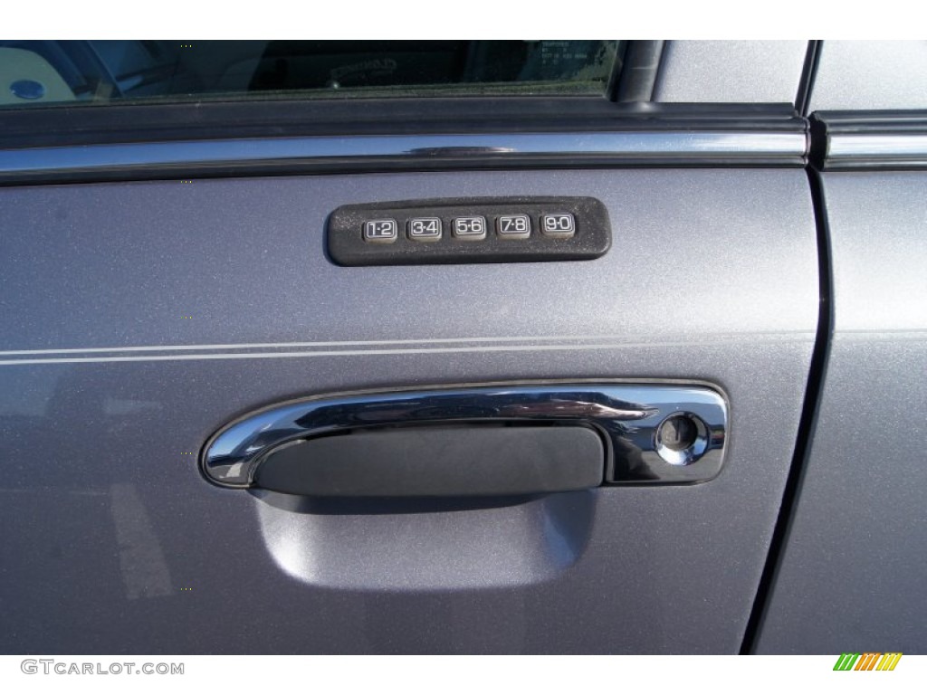 2006 Crown Victoria LX - Tungsten Metallic / Medium Light Stone photo #34