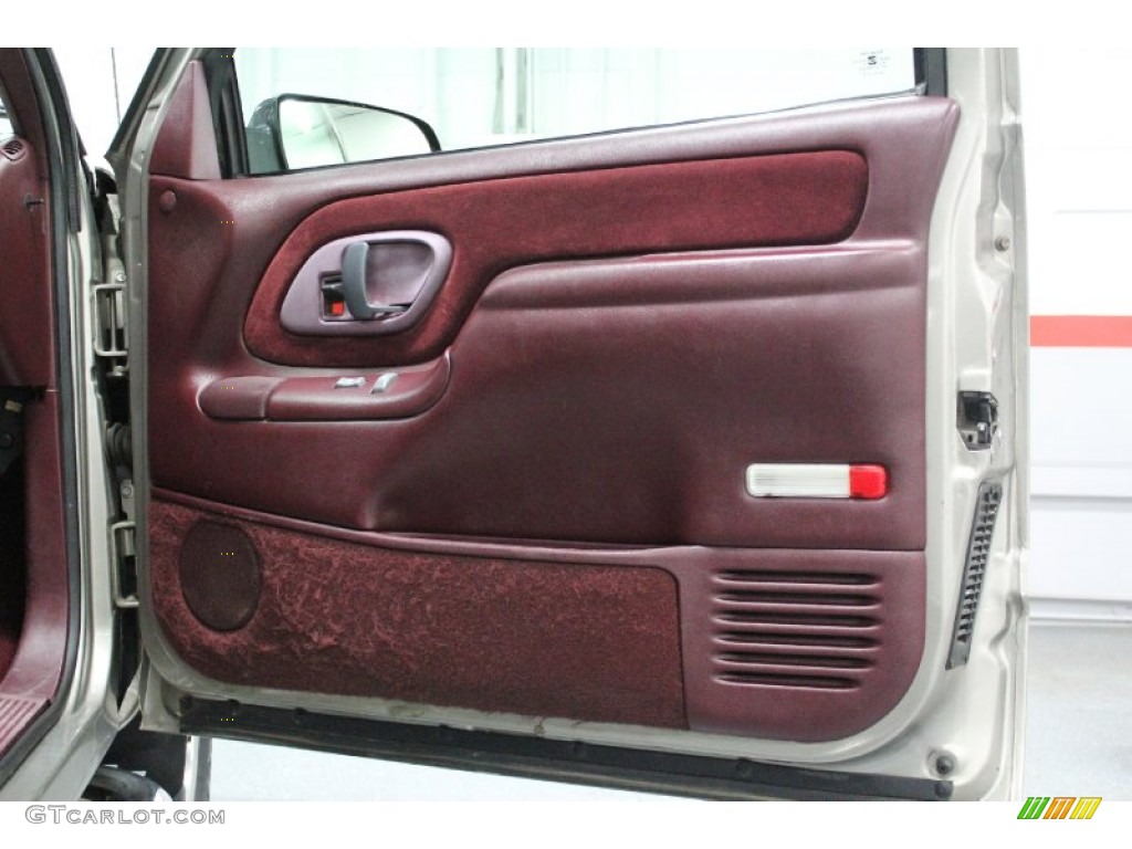 1998 C/K K1500 Silverado Extended Cab 4x4 - Pewter Metallic / Red photo #61