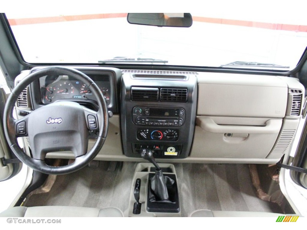 2005 Jeep Wrangler Unlimited Rubicon 4x4 Khaki Dashboard Photo #61200973