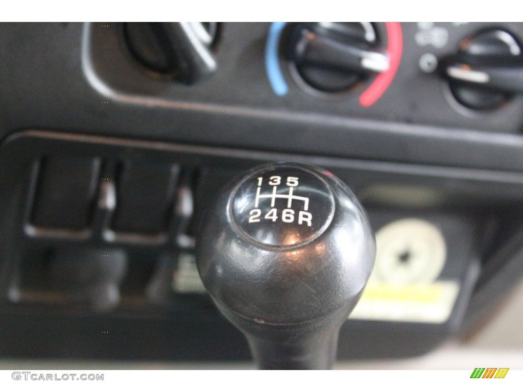 2005 Jeep Wrangler Unlimited Rubicon 4x4 Transmission Photos