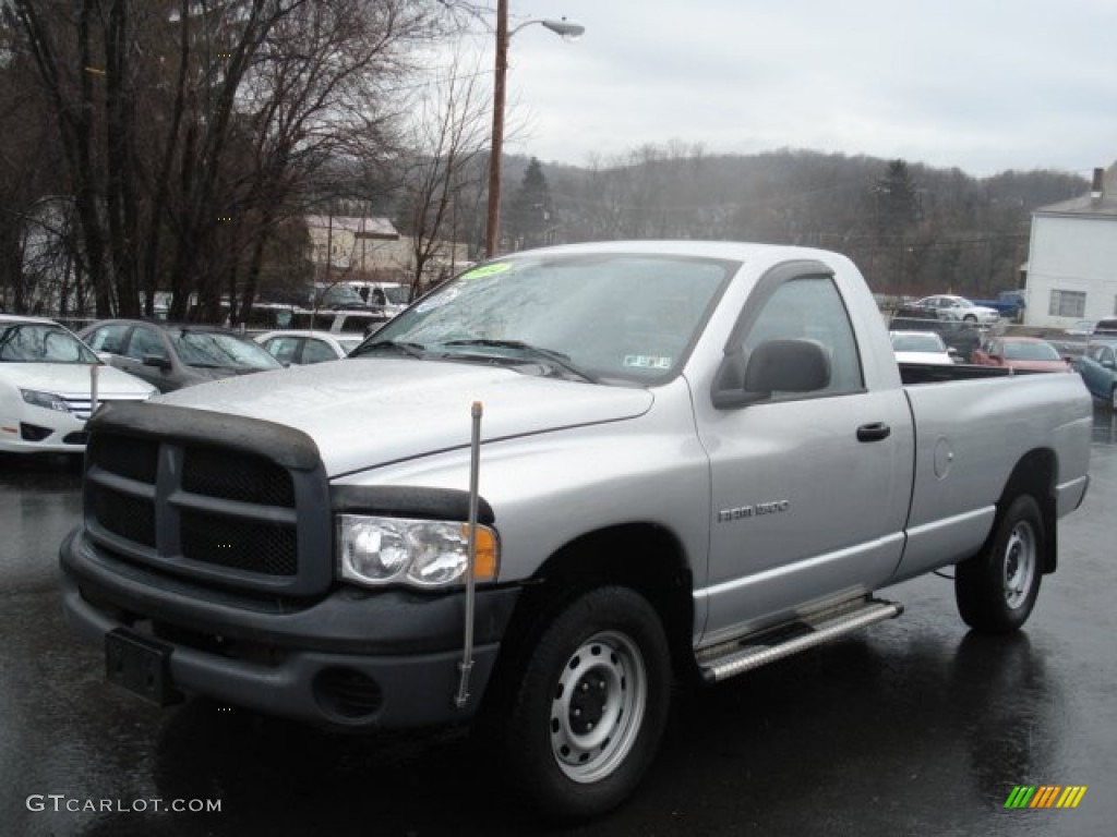 2004 Ram 1500 ST Regular Cab 4x4 - Bright Silver Metallic / Dark Slate Gray photo #4