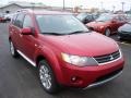 2009 Rally Red Metallic Mitsubishi Outlander SE 4WD  photo #15