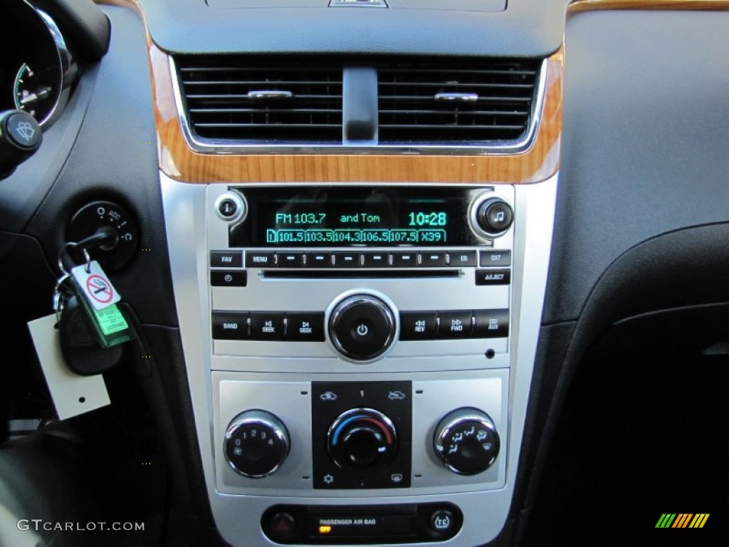 2011 Chevrolet Malibu LT Controls Photo #61203673