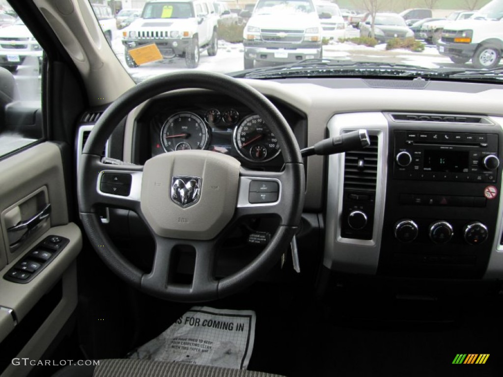 2011 Ram 1500 ST Quad Cab 4x4 - Mineral Gray Metallic / Dark Slate Gray/Medium Graystone photo #9