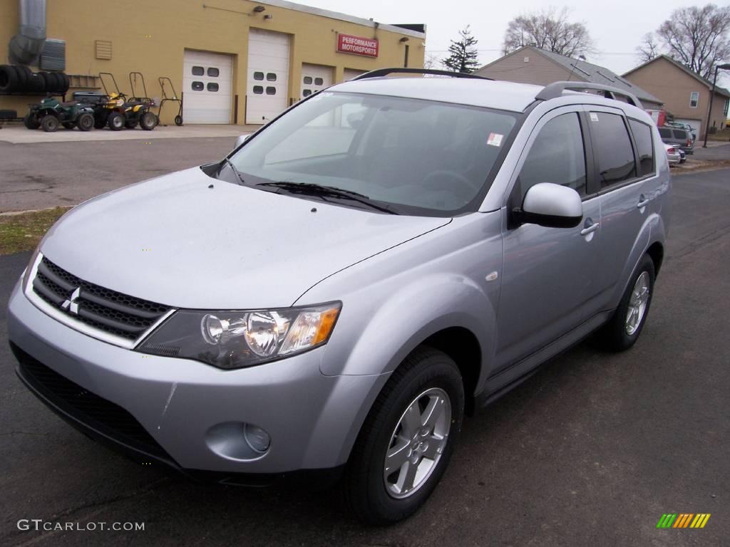 2009 Outlander ES 4WD - Cool Silver Metallic / Black photo #1