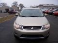 2009 Desert Sand Beige Metallic Mitsubishi Outlander SE 4WD  photo #16