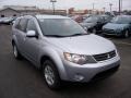 2009 Cool Silver Metallic Mitsubishi Outlander ES 4WD  photo #14