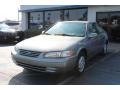 1999 Cashmere Beige Metallic Toyota Camry LE  photo #2