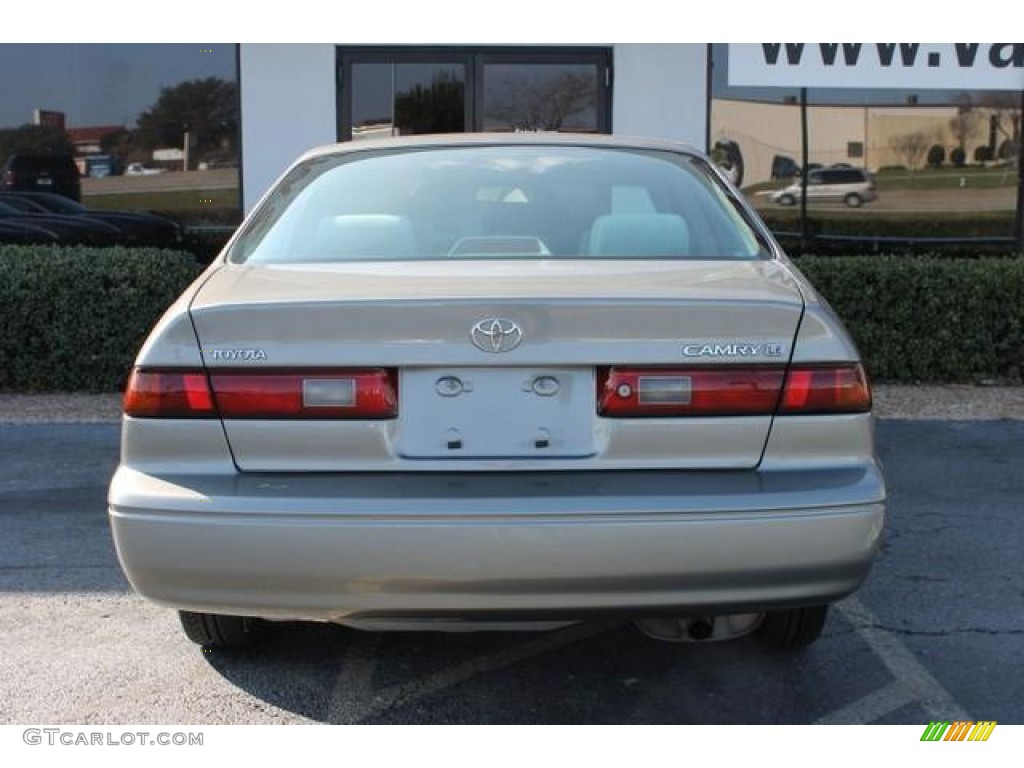 1999 Camry LE - Cashmere Beige Metallic / Oak photo #7